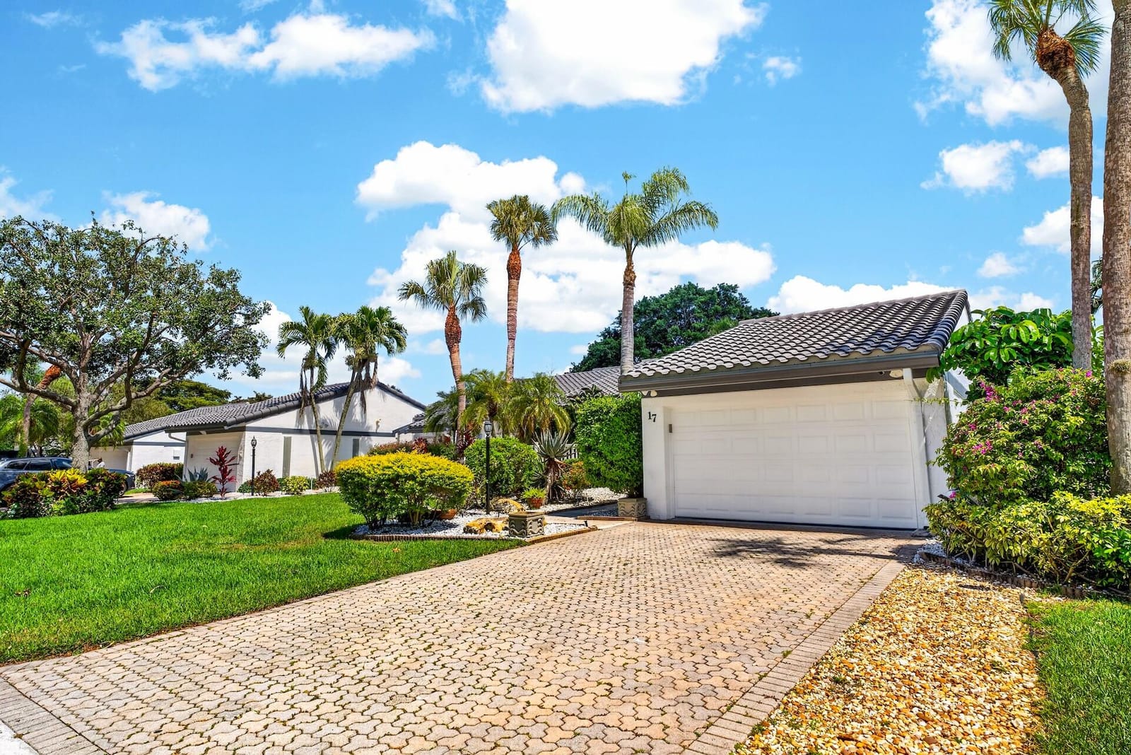 17 Villa Lane, Boynton Beach, FL 33436 photo 4