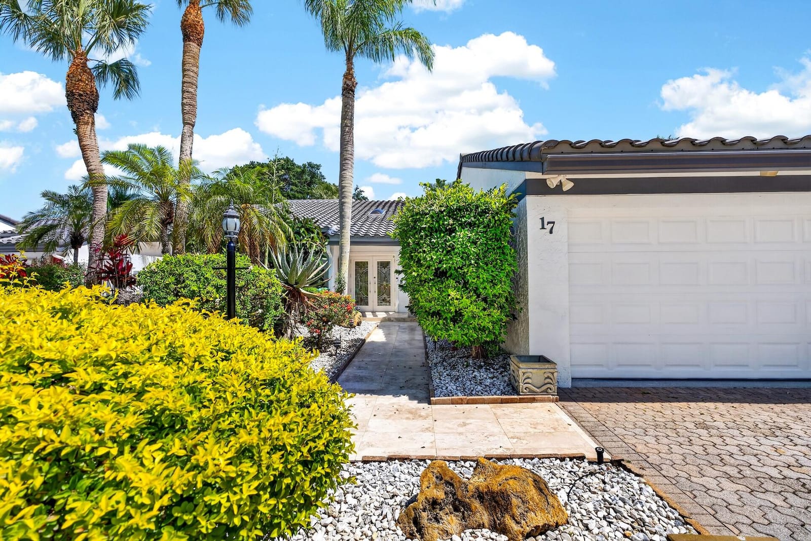 17 Villa Lane, Boynton Beach, FL 33436 photo 6