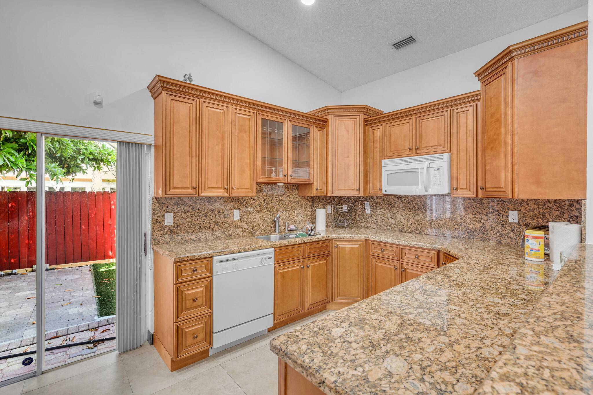 3343 NW 79th Way — photo 8