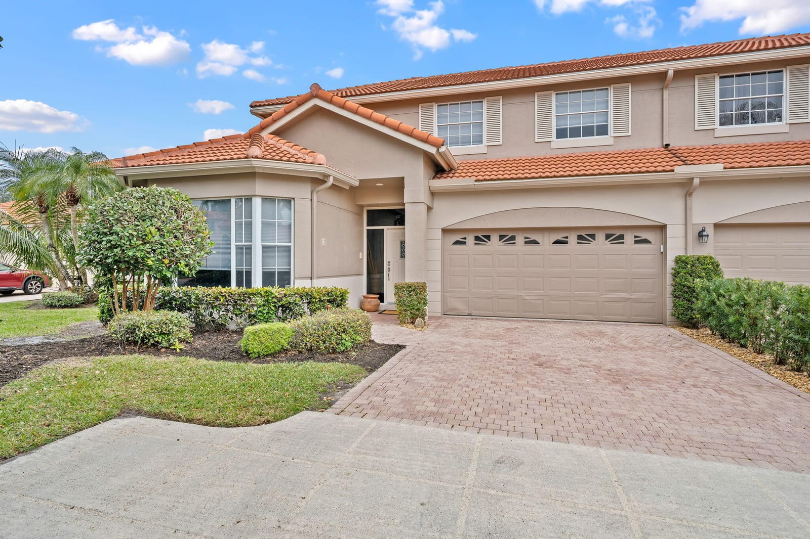 33 Monterey Pointe Drive, Palm Beach Gardens, FL 33418 photo 2