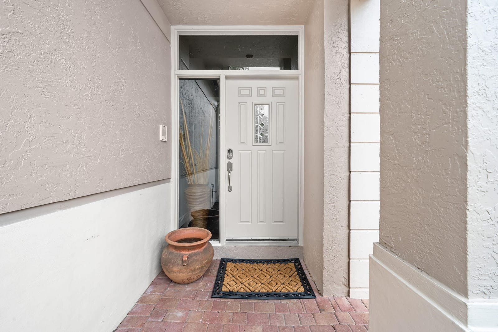 33 Monterey Pointe Drive, Palm Beach Gardens, FL 33418 photo 4