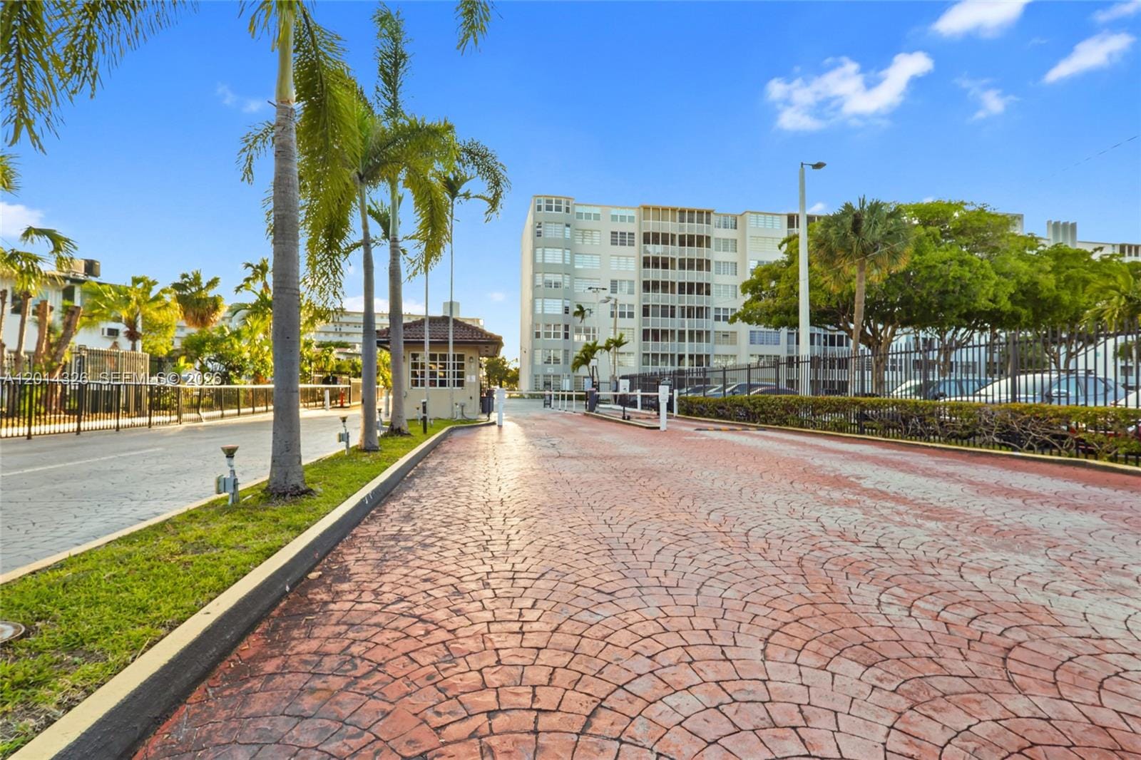 1770 NE 191st Street 4111, Miami, FL 33179 photo 15