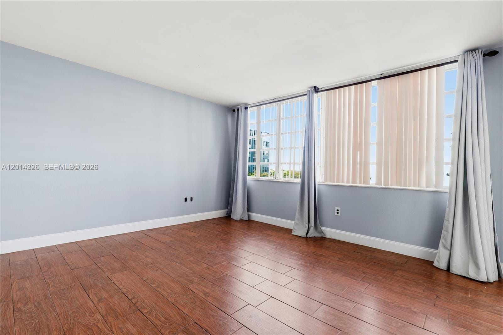 1770 NE 191st Street 4111 — photo 6