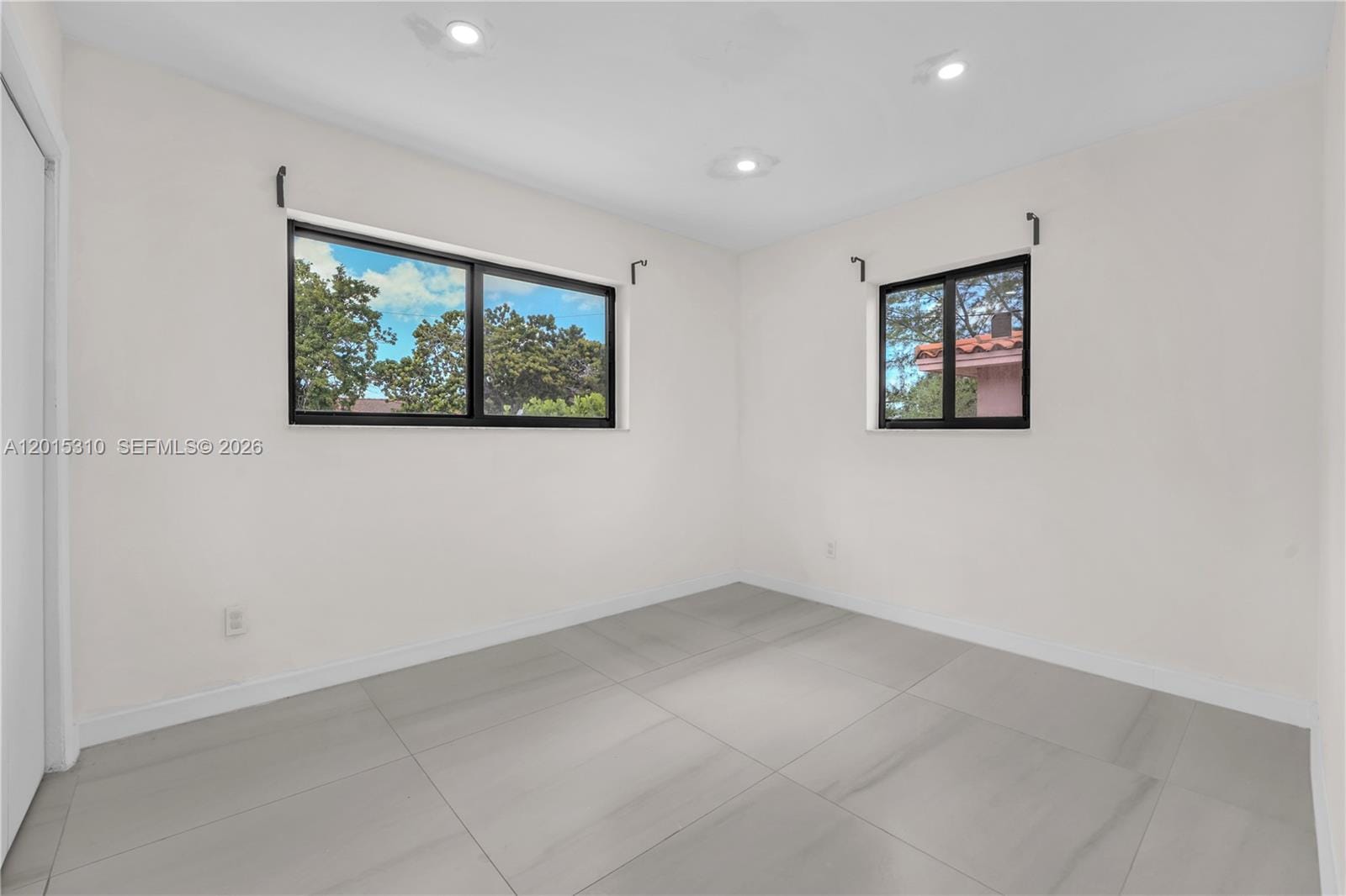 621 SW 33rd Avenue 621 — photo 9