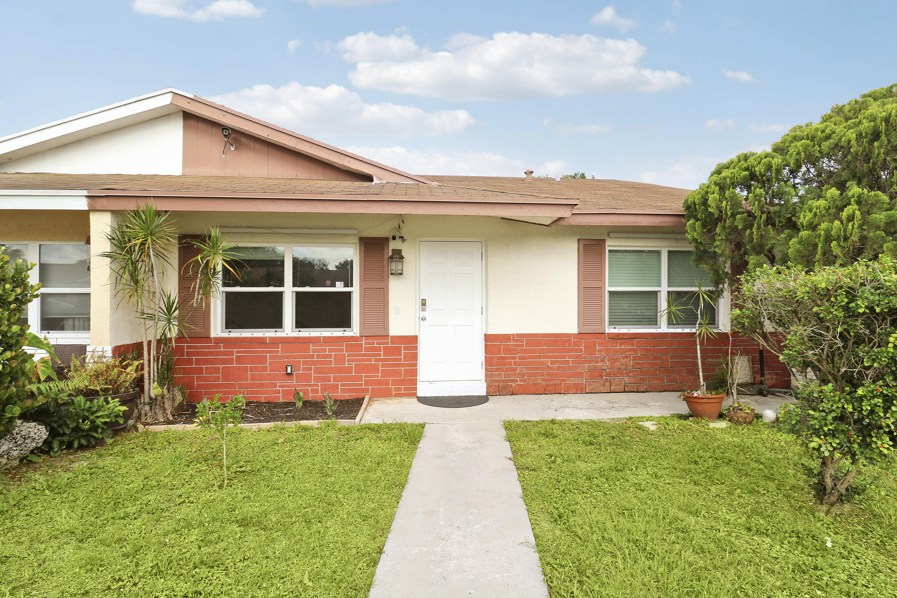 3814 Van Cott Circle, West Palm Beach, FL 33403, West Palm Beach