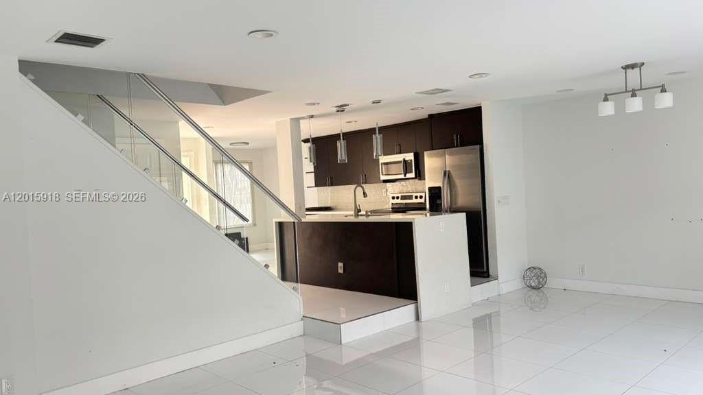 8195 NW 8th Manor 3, Plantation, FL 33324, Plantation