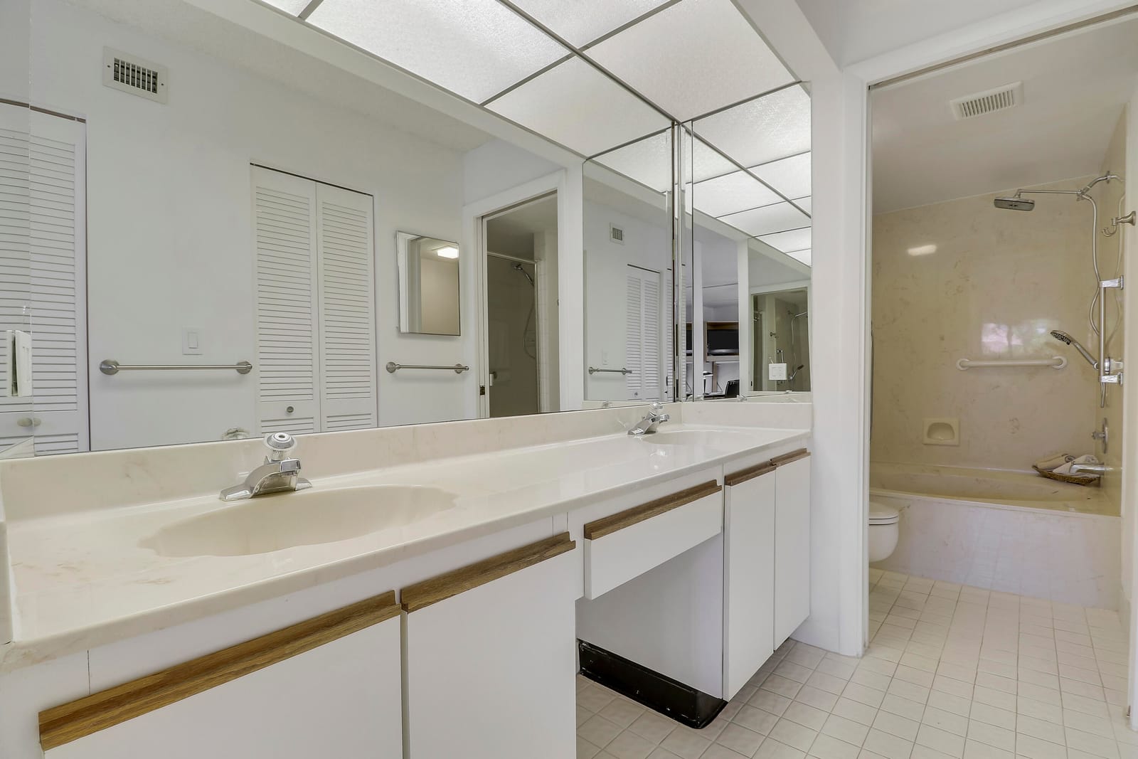 5121 Oak Hill Lane 412, Delray Beach, FL 33484 photo 24
