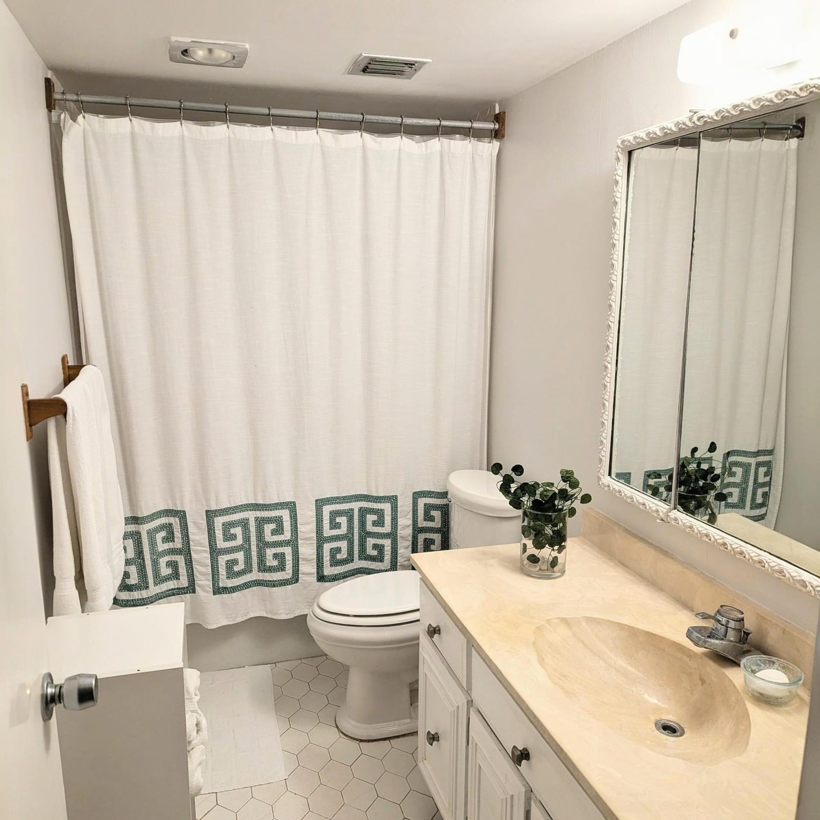 2425 Presidential Way 1905, West Palm Beach, FL 33401 photo 12