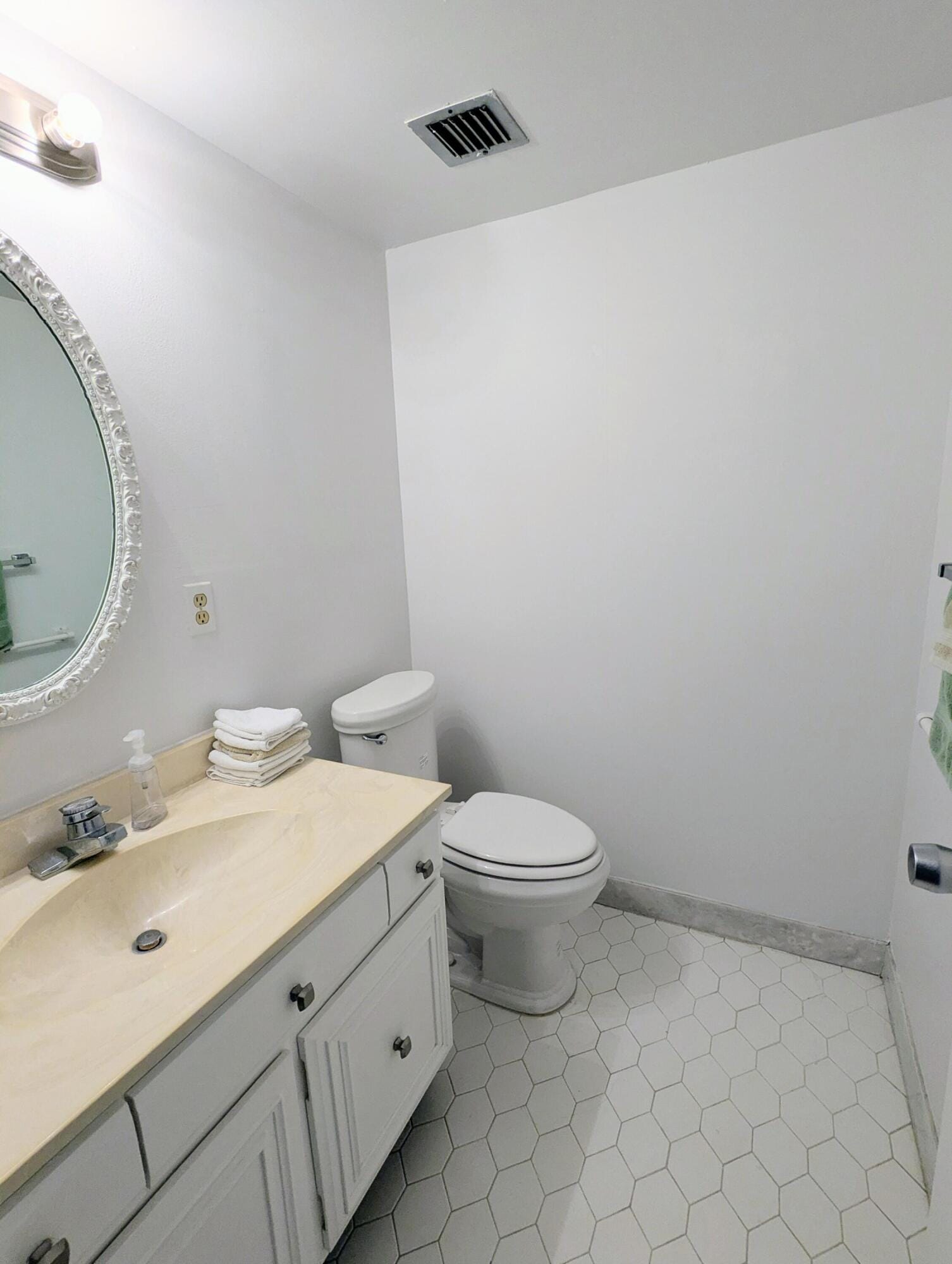2425 Presidential Way 1905, West Palm Beach, FL 33401 photo 14