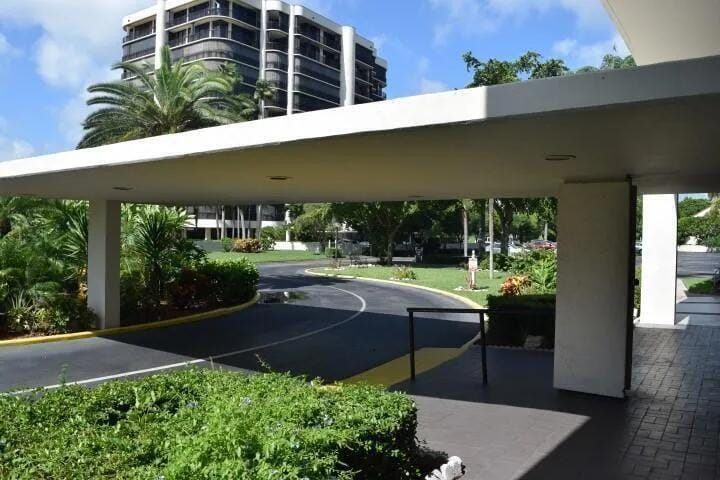 2425 Presidential Way 1905, West Palm Beach, FL 33401 photo 21