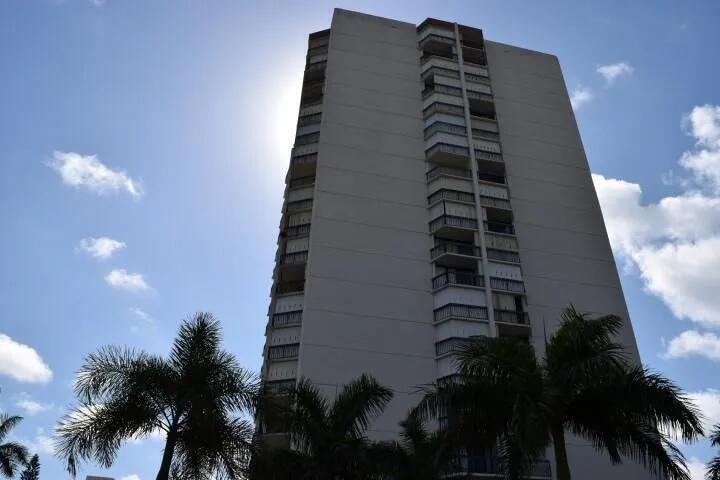 2425 Presidential Way 1905, West Palm Beach, FL 33401, West Palm Beach
