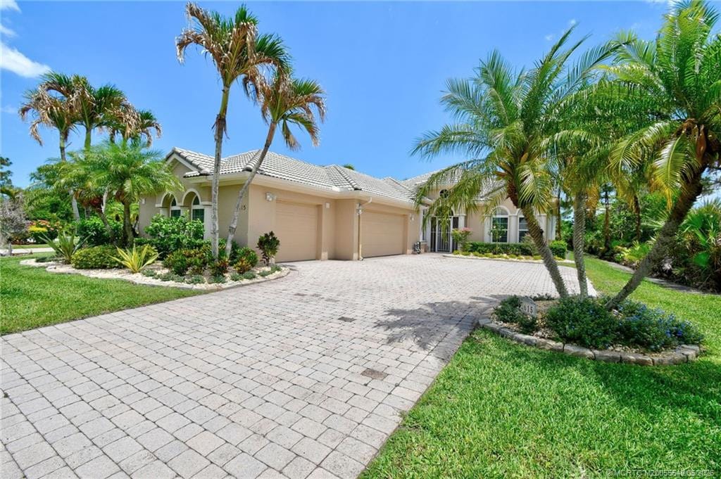4615 NW Wandering Oak Court, Jensen Beach, FL 34957 photo 6