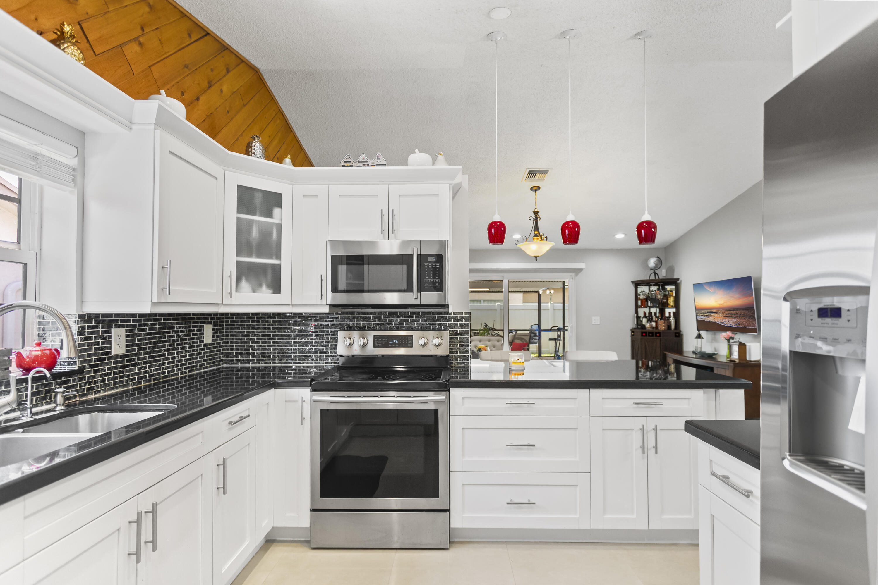 8620 NW 48th Street, Lauderhill, FL 33351