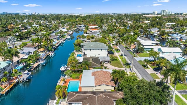 330 SE 9th Court, sold in Cypress Harbor 3rd, Pompano Beach, FL