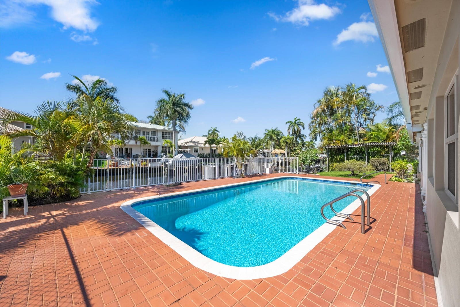 330 SE 9th Court, Pompano Beach, FL 33060 photo 13