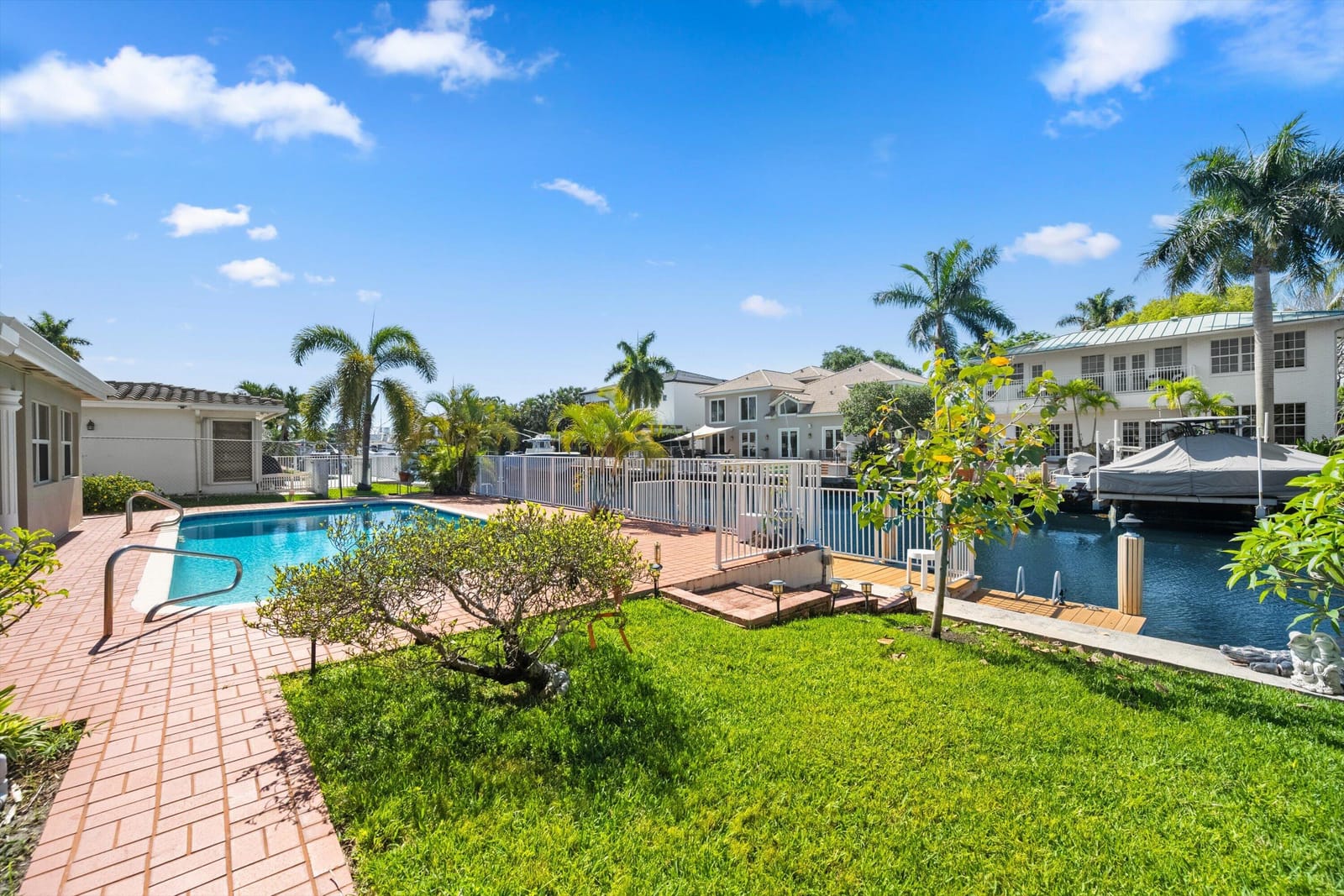 330 SE 9th Court, Pompano Beach, FL 33060 photo 3
