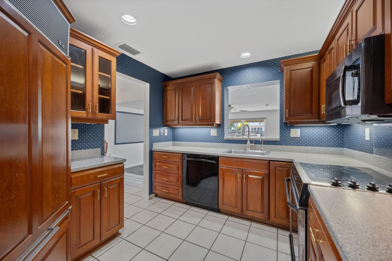 330 SE 9th Court, Pompano Beach, FL 33060 photo 21