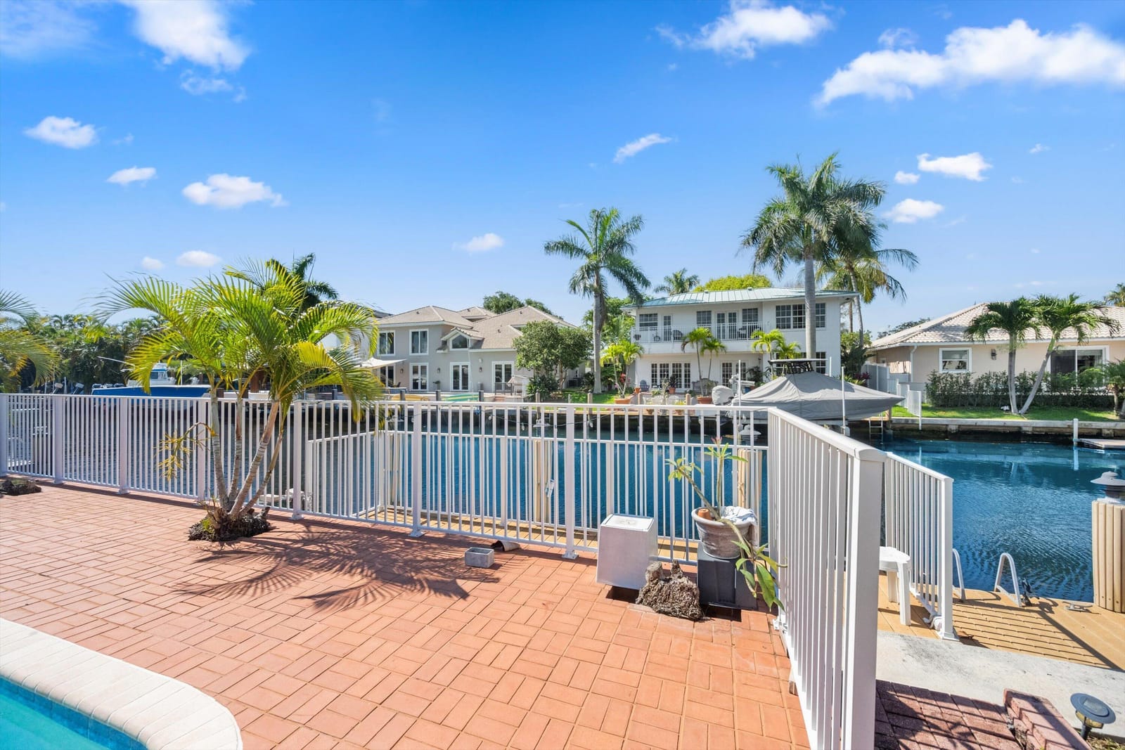330 SE 9th Court, Pompano Beach, FL 33060 photo 5