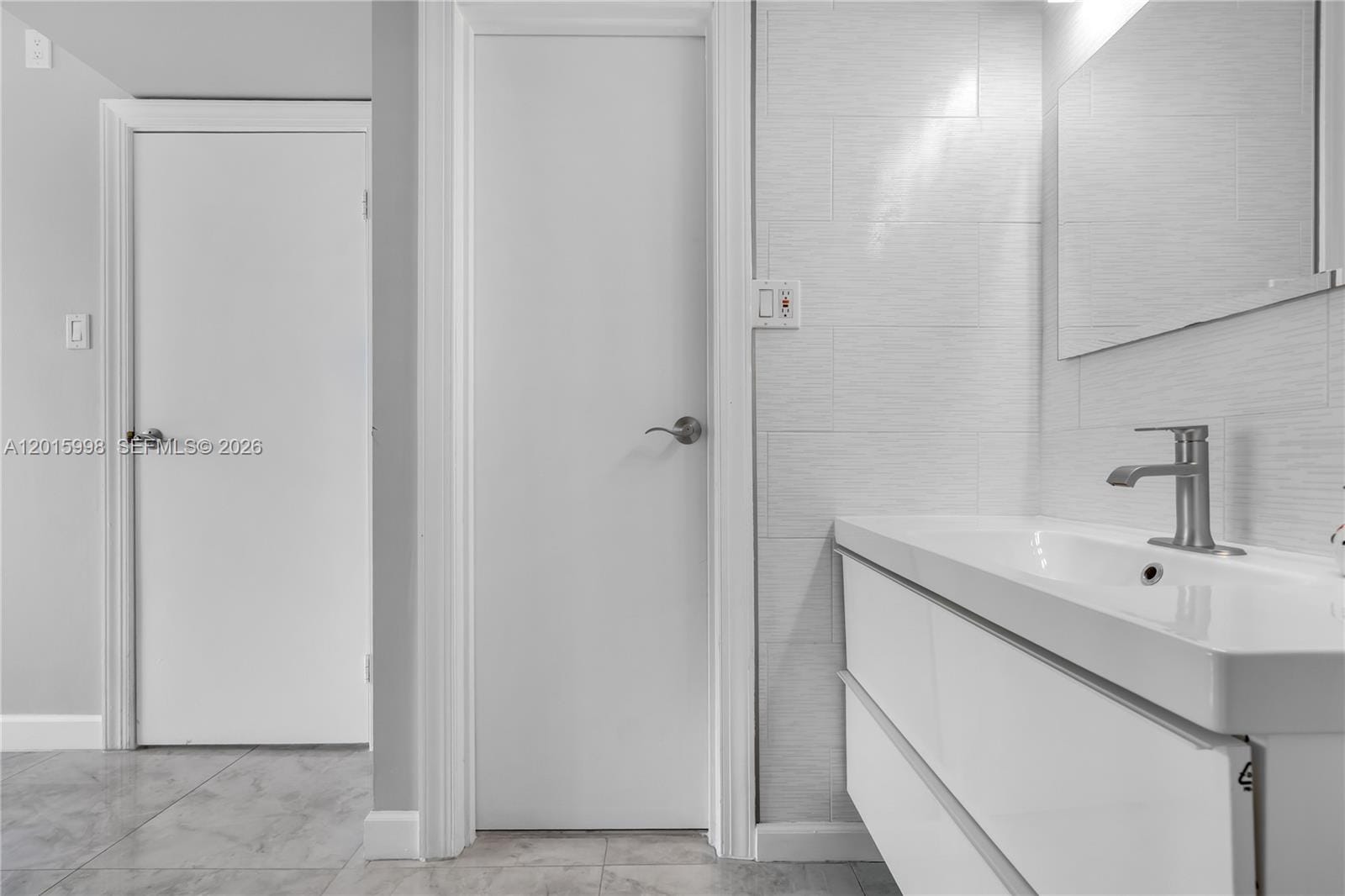 16565 NE 26th Avenue 2B, North Miami Beach, FL 33160 photo 23