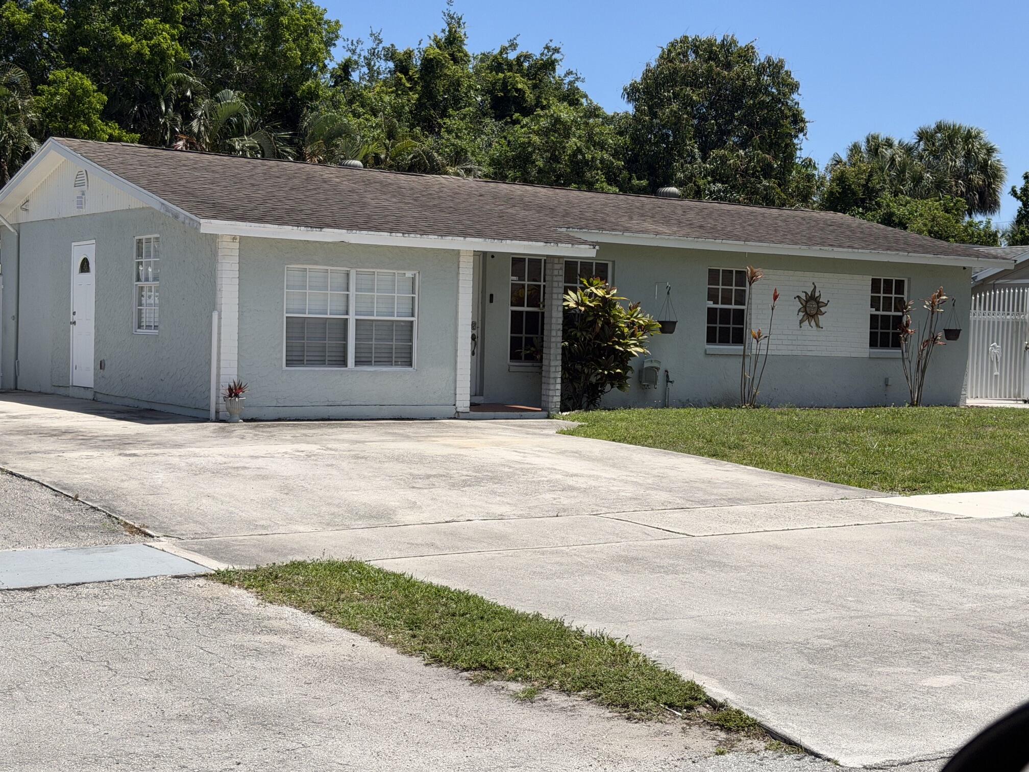 928 Fitch Drive, West Palm Beach, FL 33415, West Palm Beach