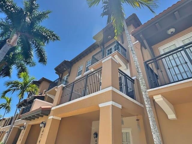 474 SW 147th Avenue, Cobblestone, Pembroke Pines, FL