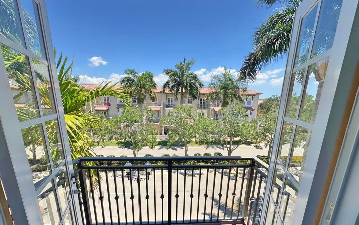 474 SW 147th Avenue, Pembroke Pines, FL 33027 photo 11