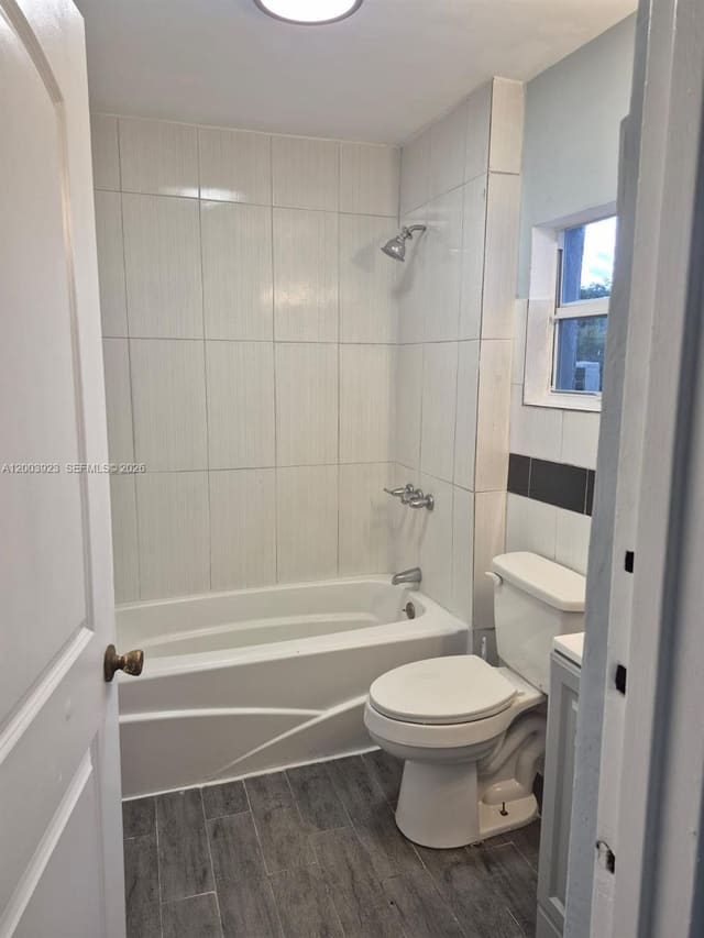 1231 NW 101st Street 2, Miami, FL 33147