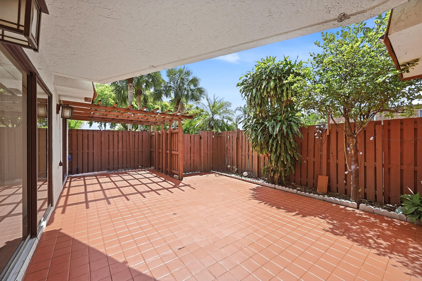 8337 N Coral Circle, North Lauderdale, FL 33068 photo 3