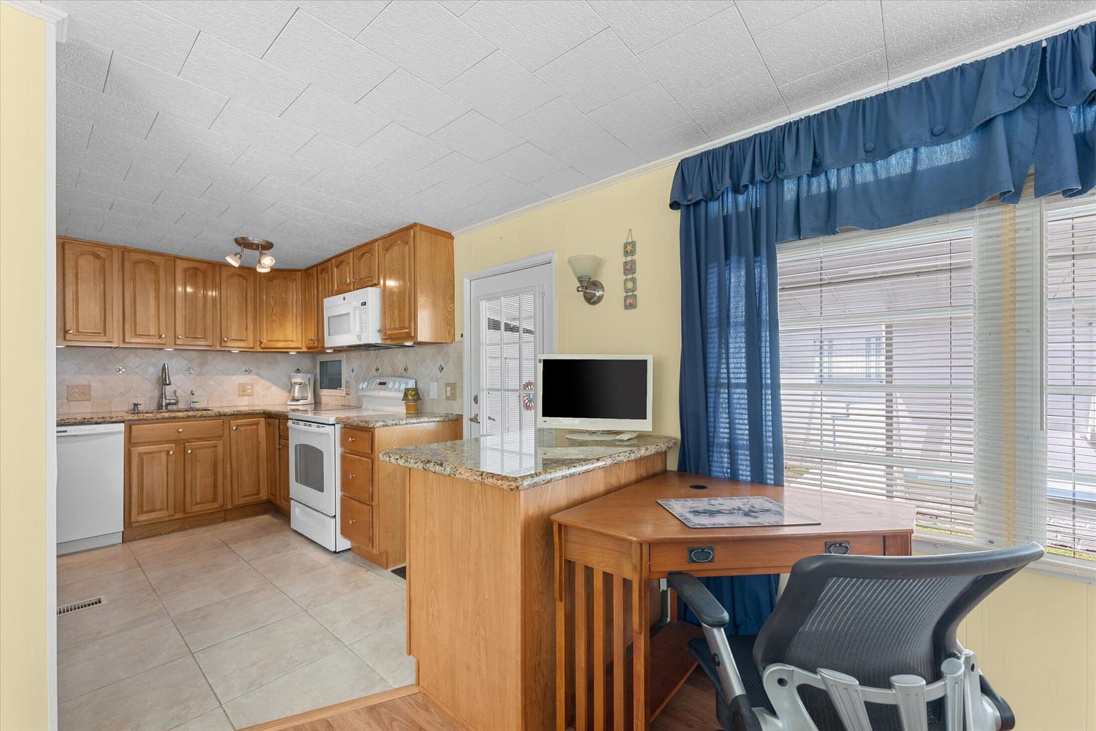 8630 SW 21st Court — photo 7