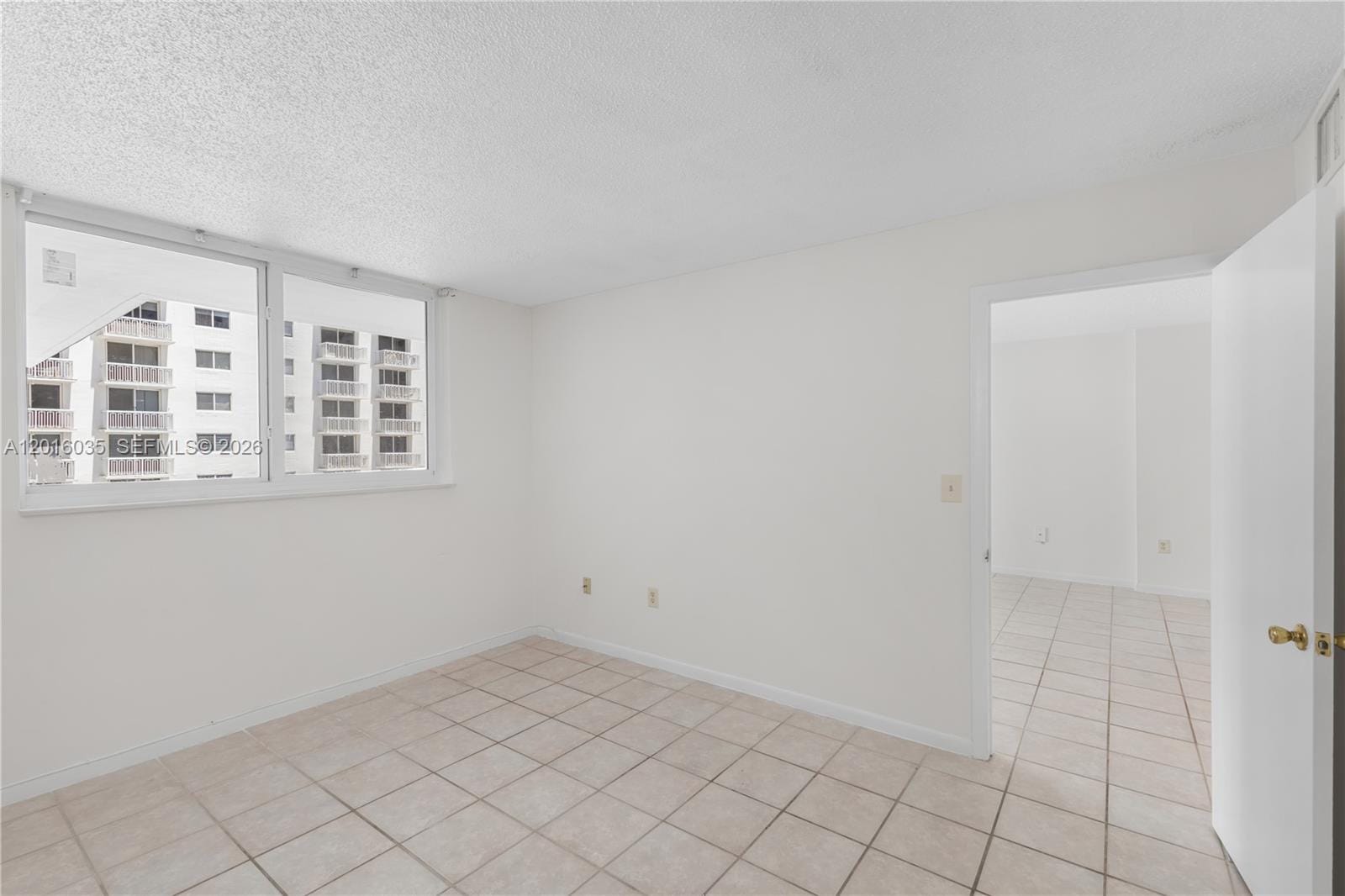 345 Ocean Drive 424, Miami Beach, FL 33139 photo 9