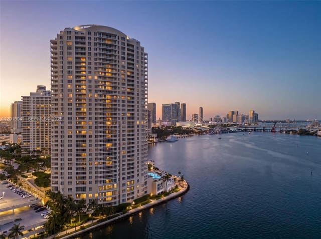 808 Brickell Key Drive 3304, Miami, FL 33131