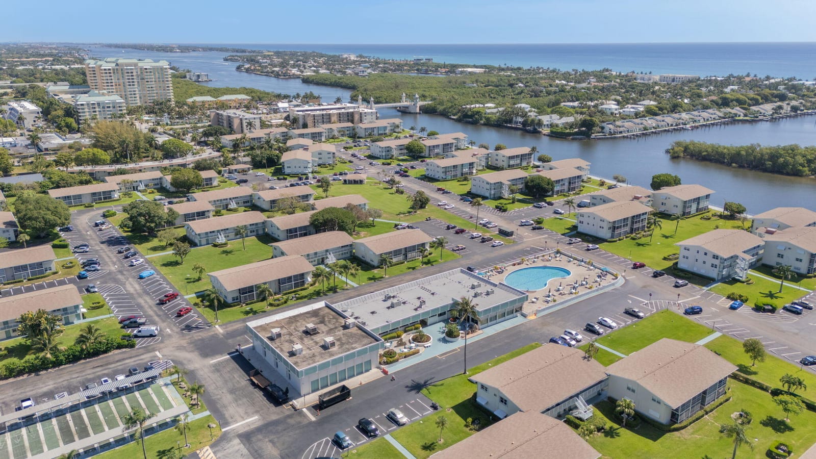 740 W Horizons W W 203, Boynton Beach, FL 33435 photo 2