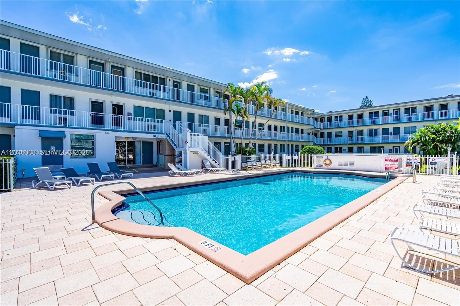 15610 NE 6th Avenue 32D, Miami, FL 33162 photo 2