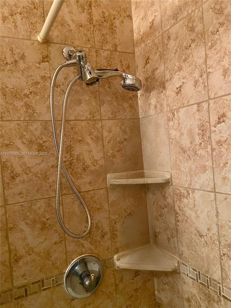 15610 NE 6th Avenue 32D, Miami, FL 33162 photo 13
