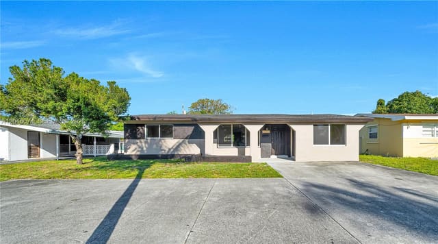 2512 Alcazar Drive, sold in Miramar Sec 6, Miramar, FL