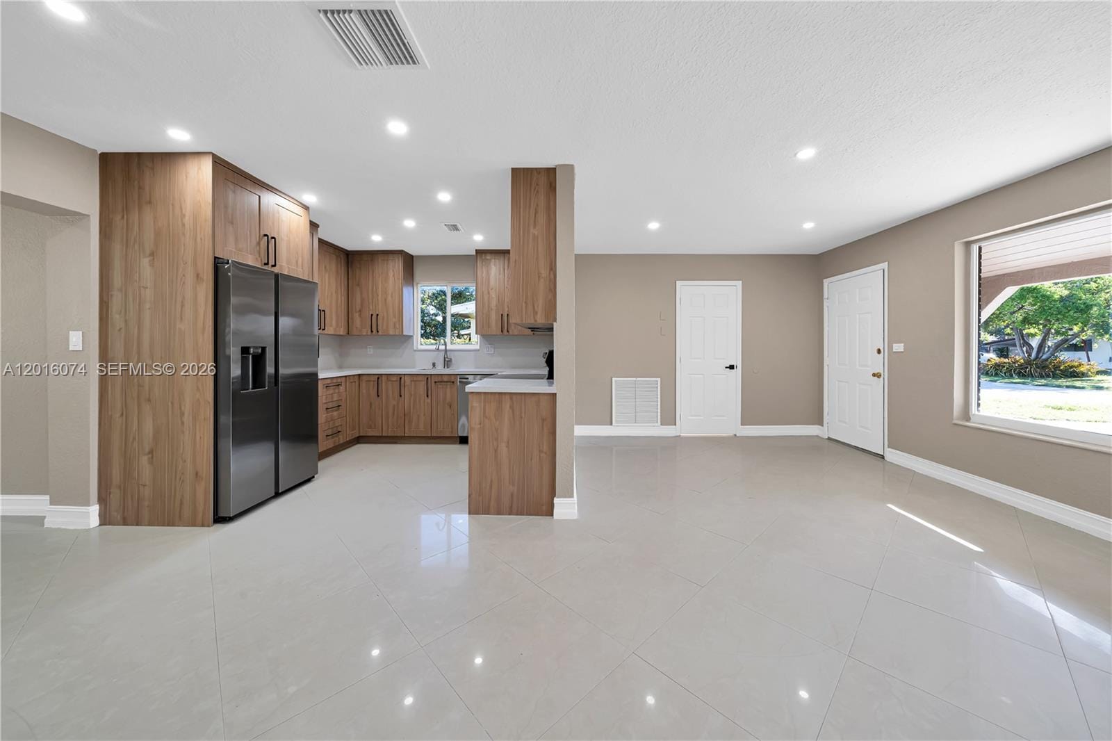 2512 Alcazar Drive, Miramar, FL 33023 photo 6