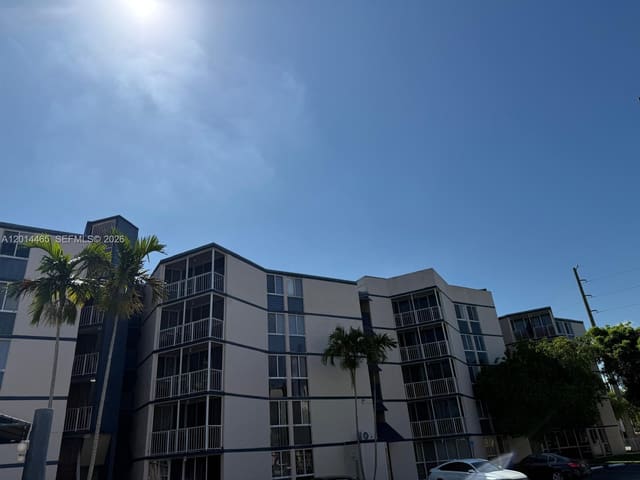 6955 NW 186th Street F402, Hialeah, FL 33015