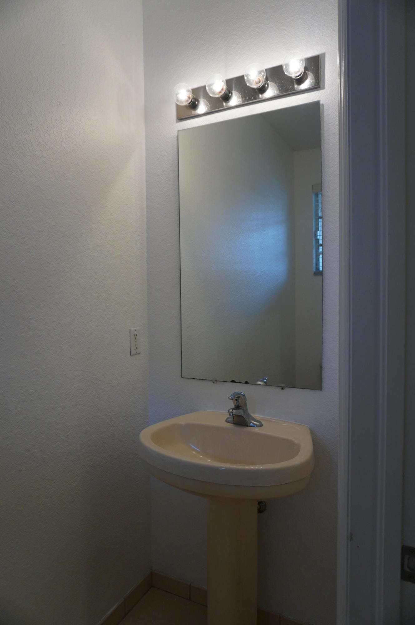 2030 Nassau Drive — photo 10