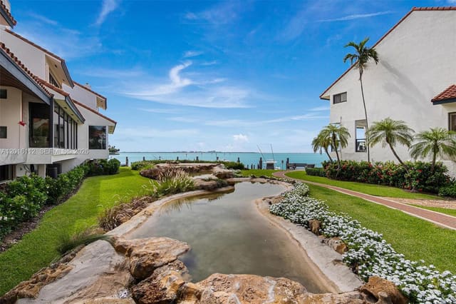 2000 S Bayshore Drive 69, L Hermitage, Miami, FL
