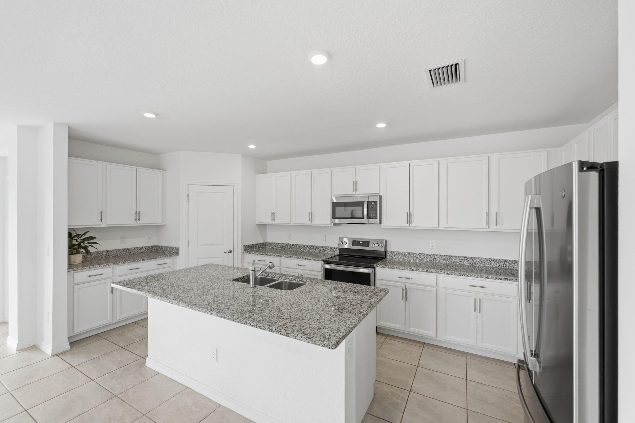 4633 SW Savona Boulevard — photo 12