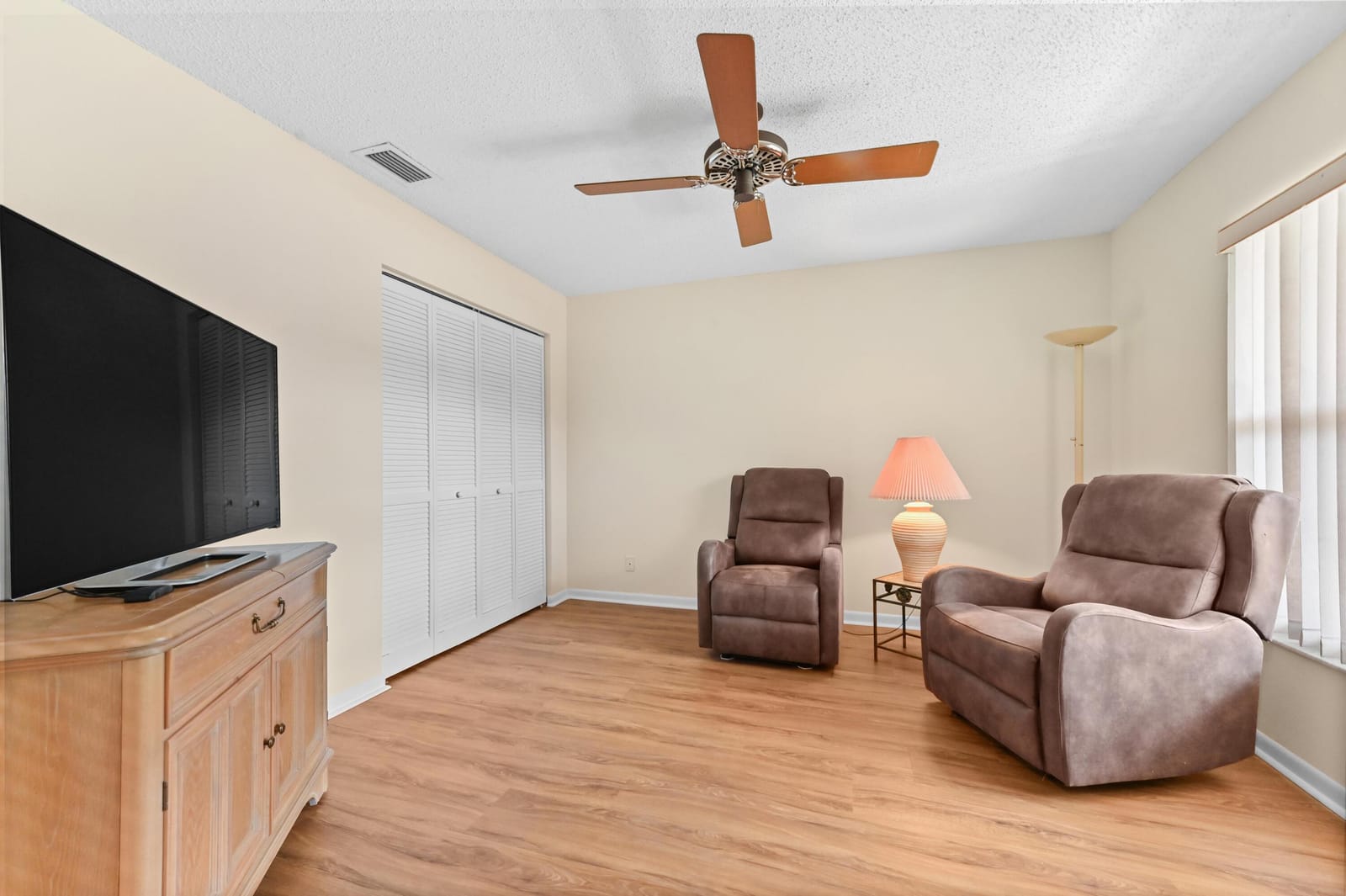 8515 Lake Point Court, Lake Worth, FL 33467 photo 15
