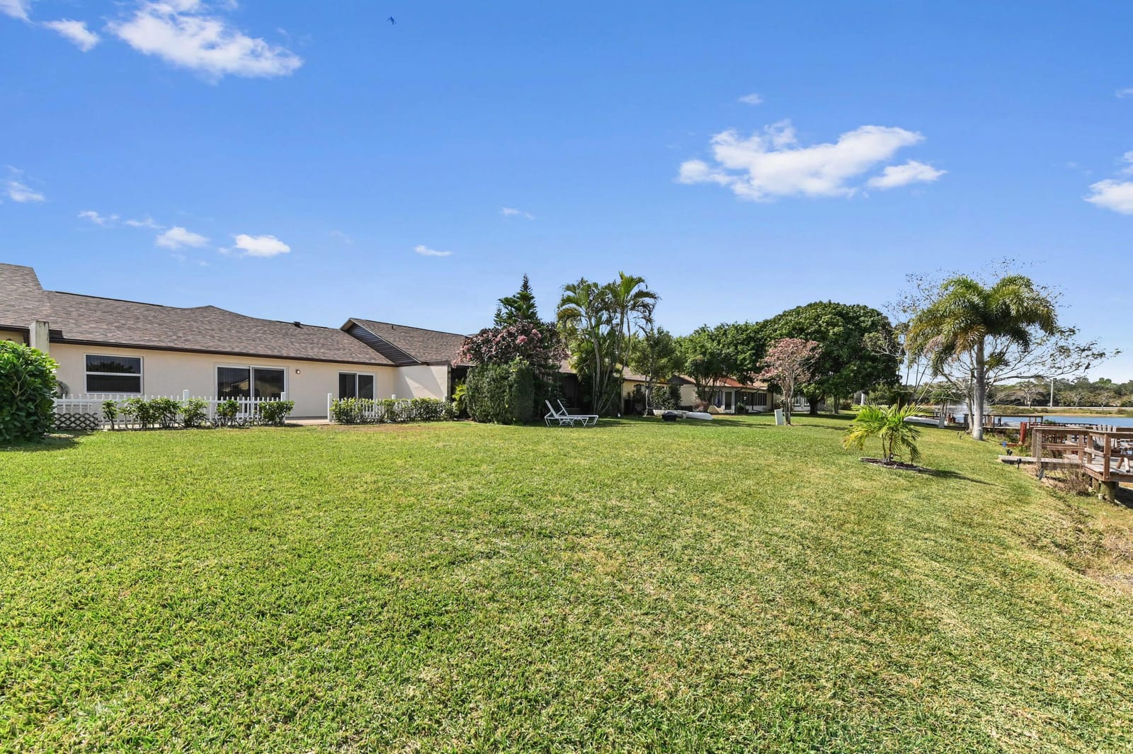 8515 Lake Point Court, Lake Worth, FL 33467 photo 23