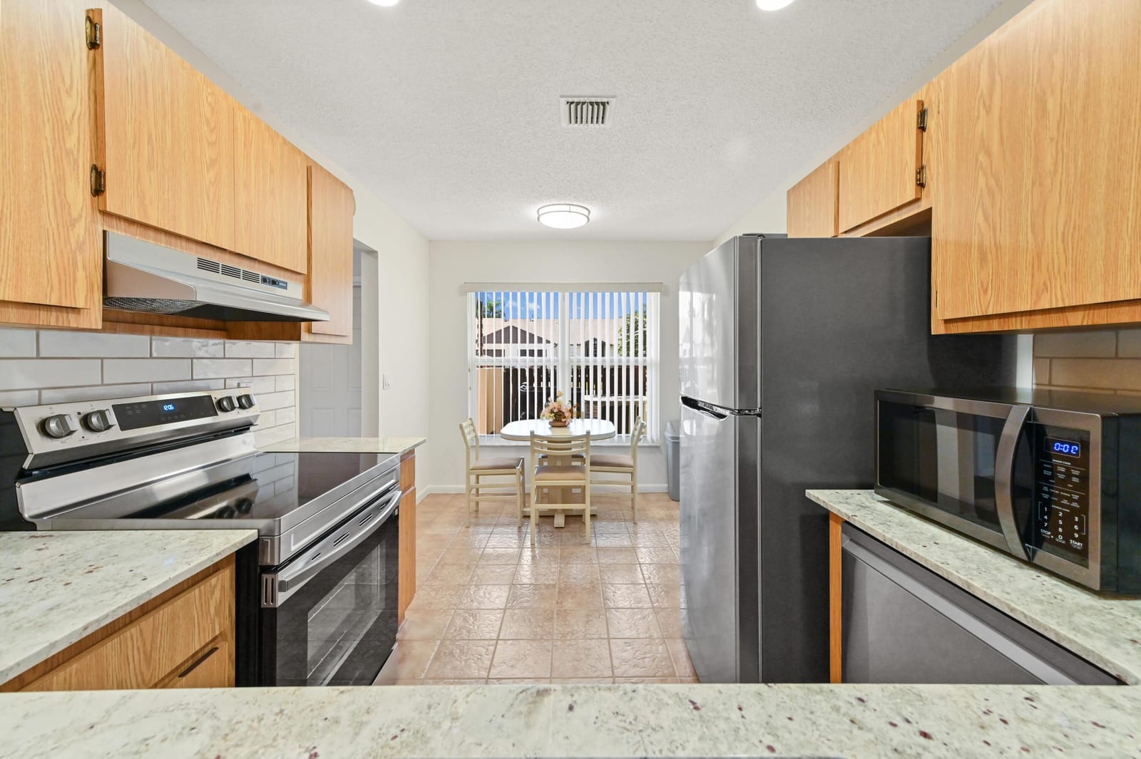 8515 Lake Point Court, Lake Worth, FL 33467 photo 9