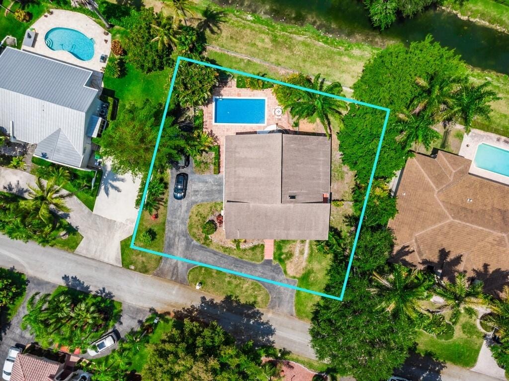17914 SW 83rd Court, Palmetto Bay, FL 33157 photo 2