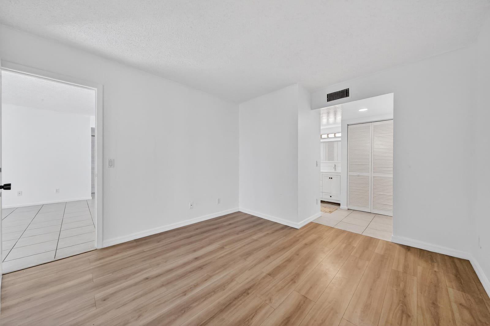 1679 SE Green Acres Circle Mm 102 — photo 4