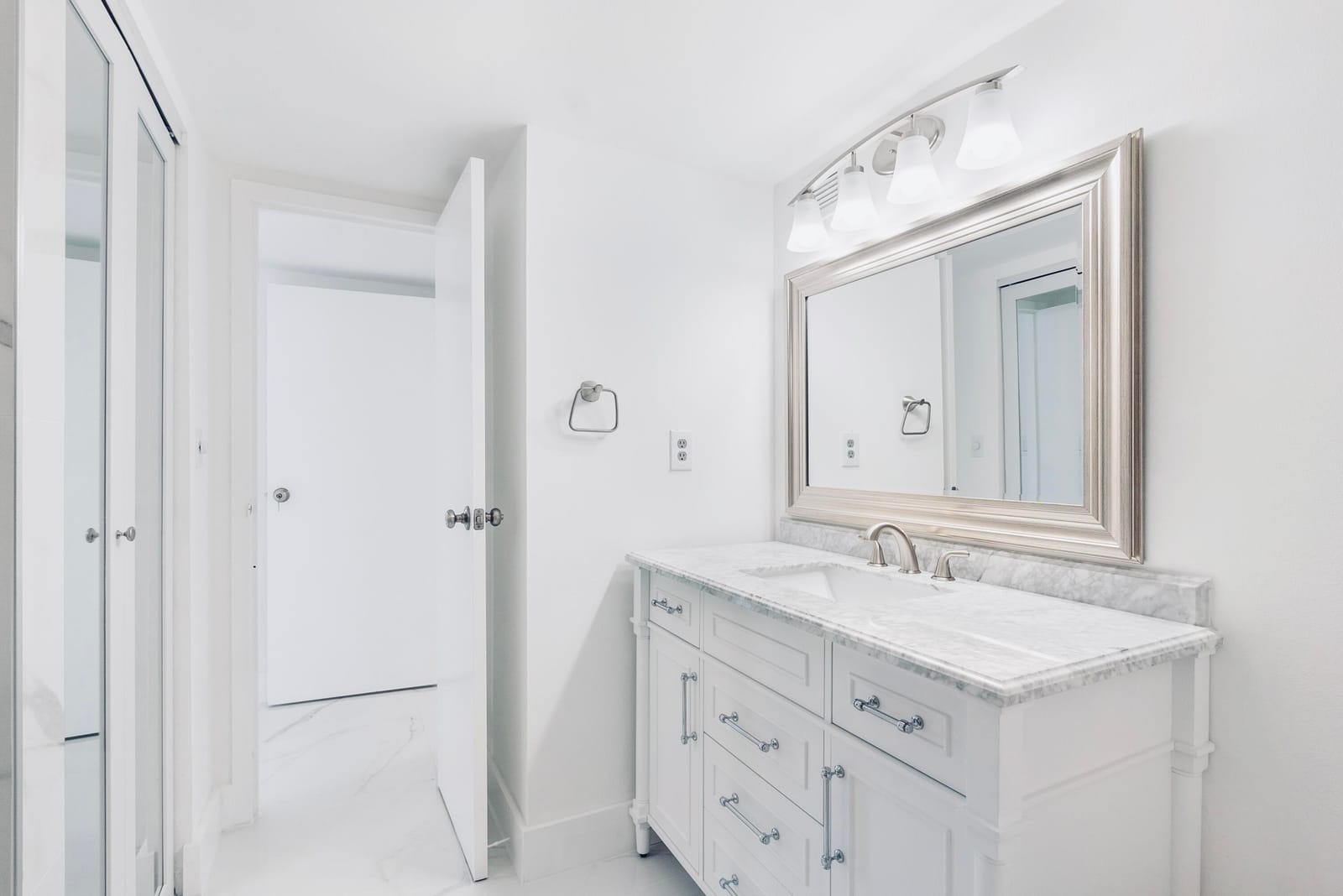 600 Parkview Drive 718, Hallandale Beach, FL 33009 photo 11