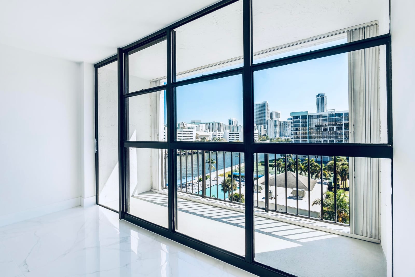 600 Parkview Drive 718, Hallandale Beach, FL 33009 photo 3
