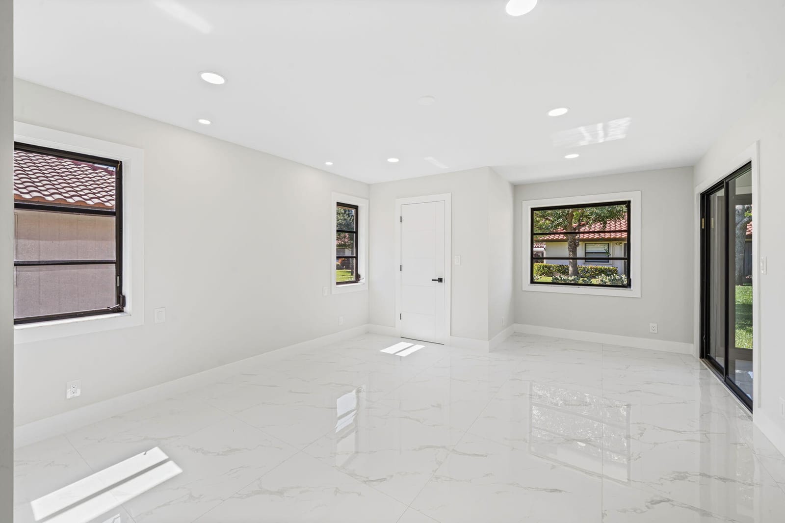 6371 Kings Gate Circle — photo 11