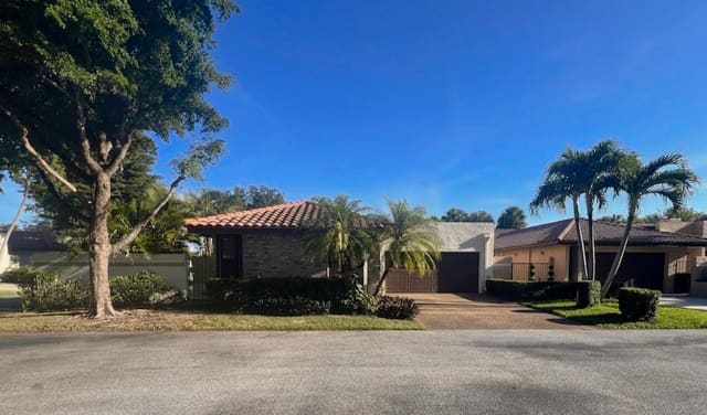 6965 Palmar Court, Boca Raton, FL 33433