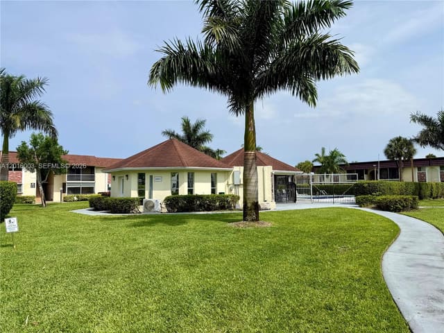 22805 SW 66th Avenue 208, Boca Raton, FL 33428
